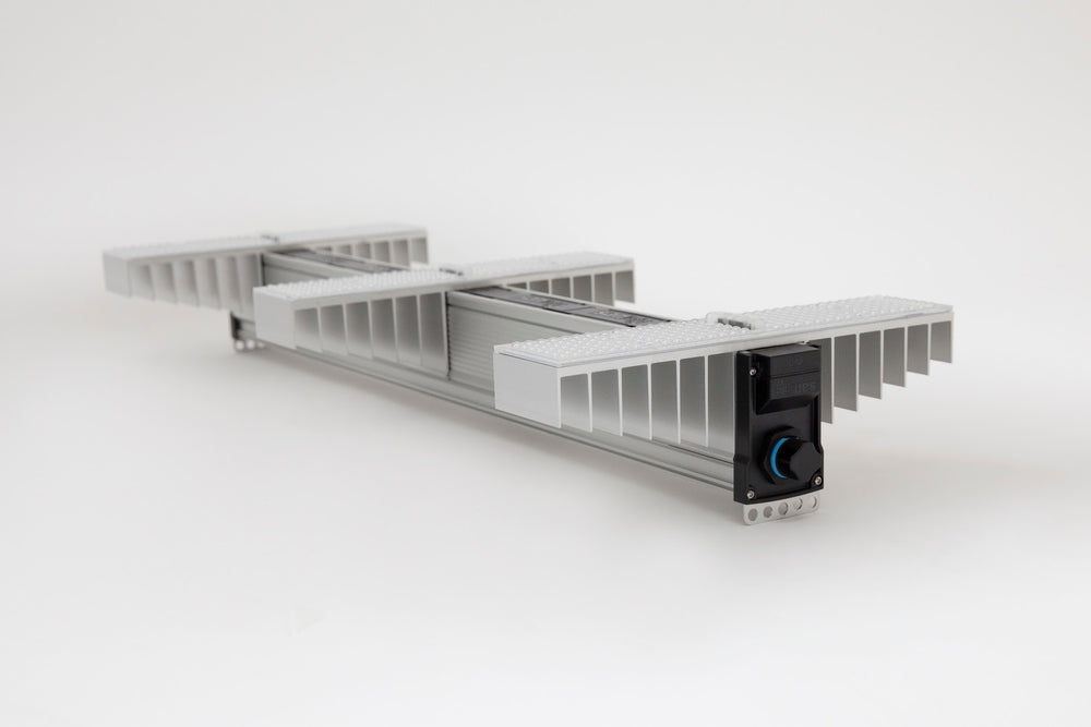 SANlight EVO 3-100 1.5 liegend mit Blick auf LED-Module und Kühlkörper