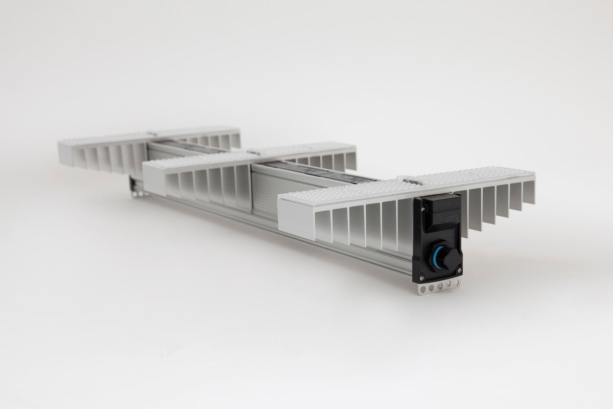 SANlight EVO 3-100 1.5 liegend mit Blick auf LED-Module und Kühlkörper