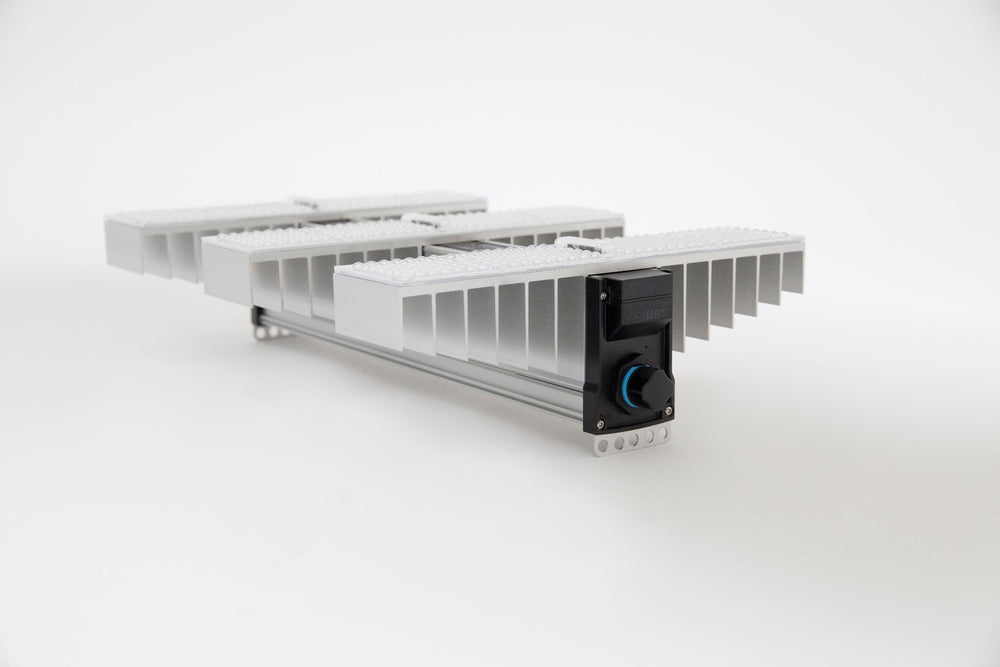 SANlight EVO 3-60 1.5 liegend mit Blick auf LED-Module und Kühlkörper