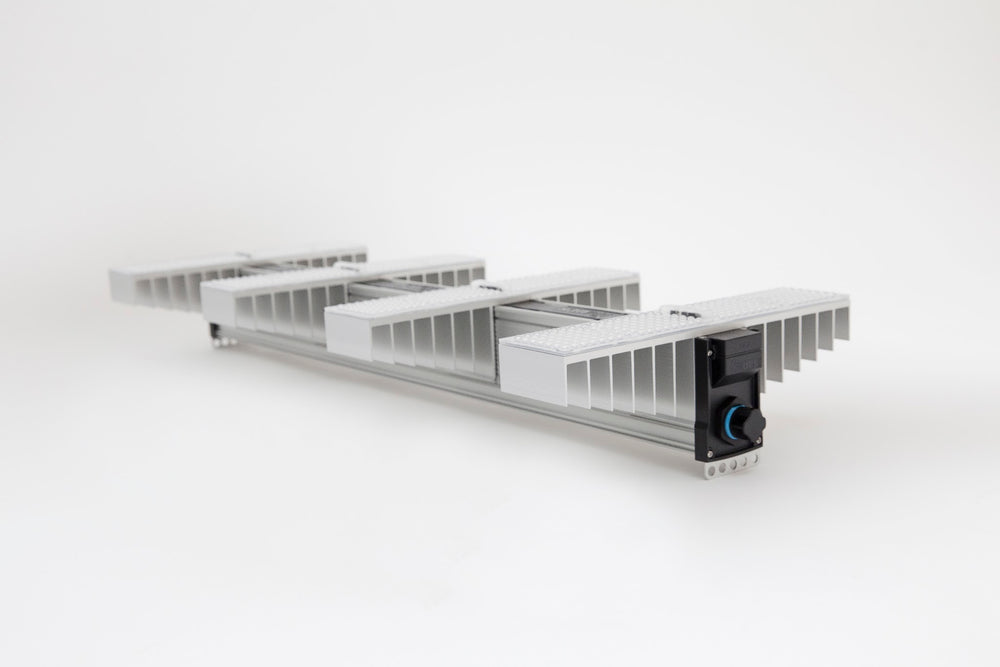 SANlight EVO 4-100 1.5 liegend mit Blick auf LED-Module und Kühlkörper