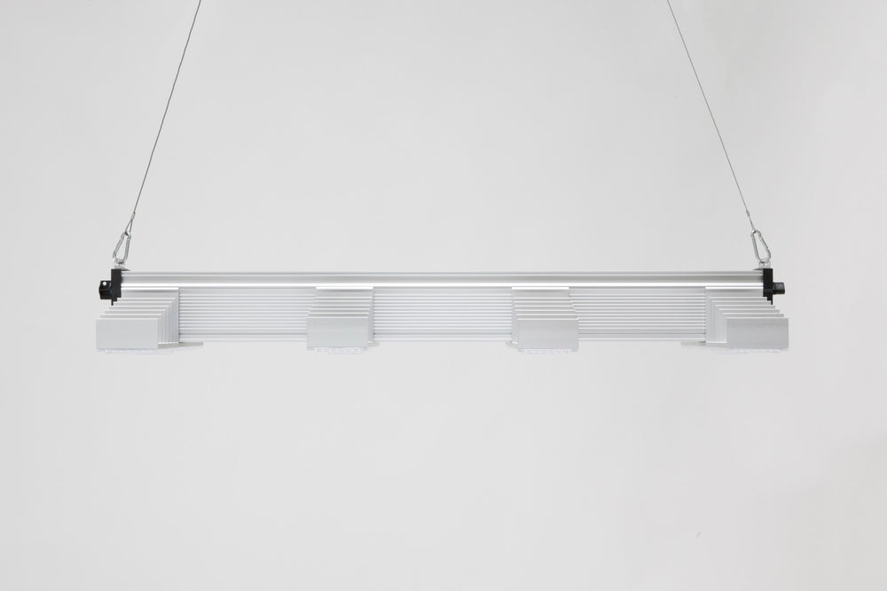 SANlight EVO 4-100 1.5 hängend in der Seitenansicht
