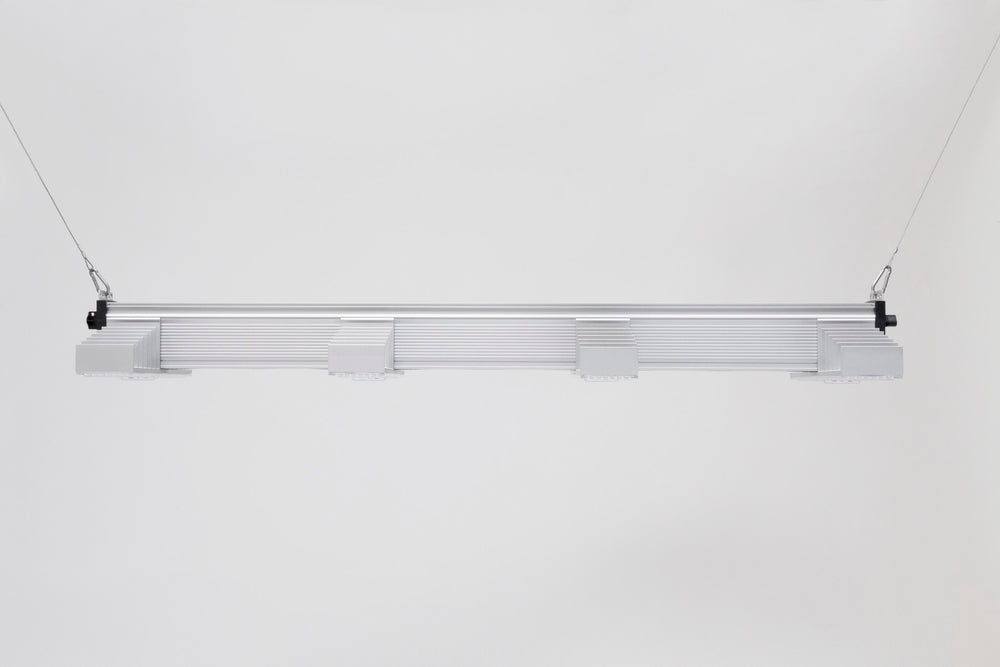 SANlight EVO 4-120 1.5 hängend in der Seitenansicht