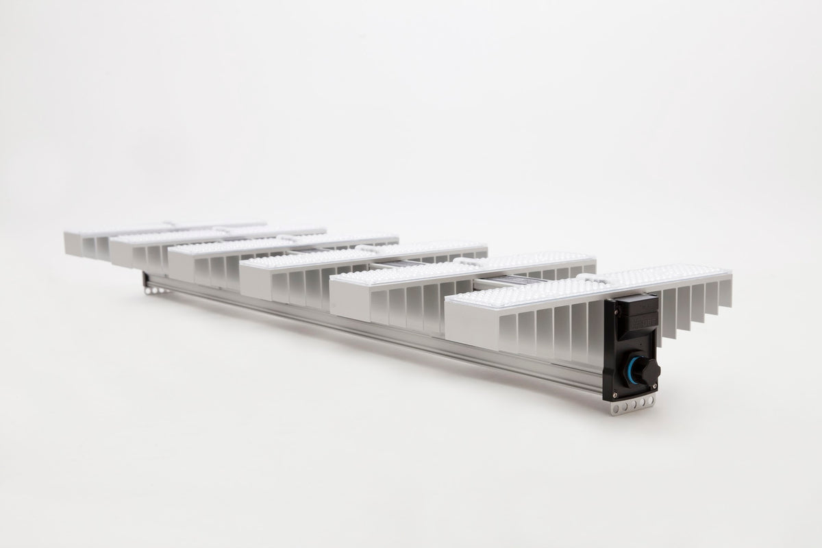 SANlight EVO 6-120 1.5 liegend mit Blick auf LED-Module und Kühlkörper