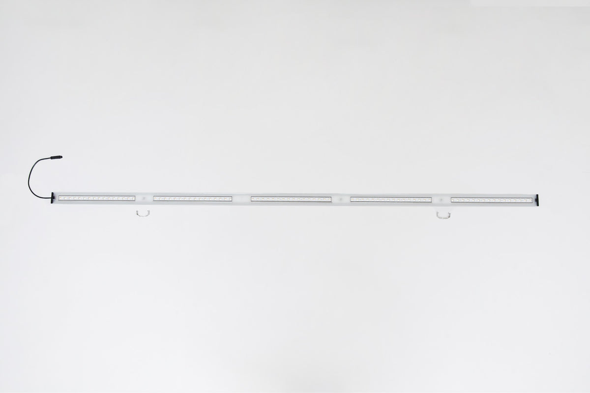 SANlight FLEX II 25 mit beiliegendem Befestigungszubehör