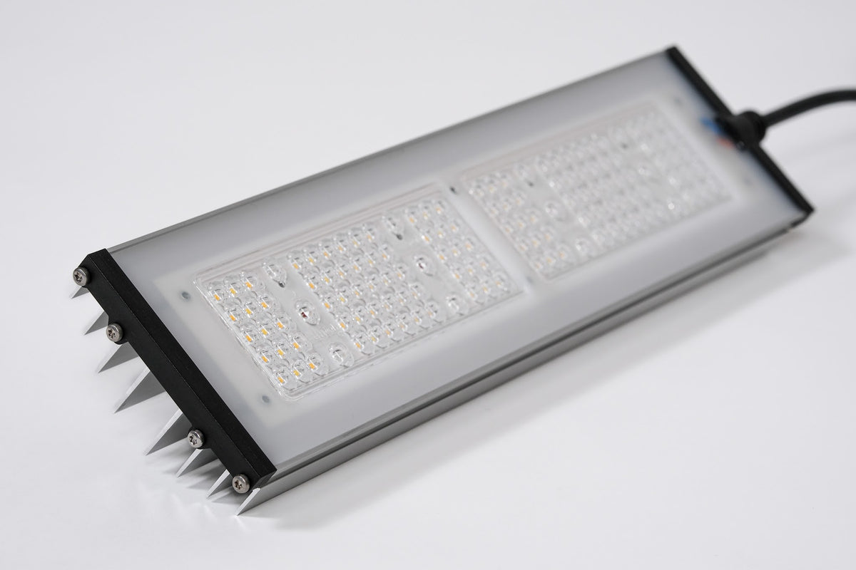 Unterseite der SANlight STIXX 50 mit LED-Feld in der Nahaufnahme